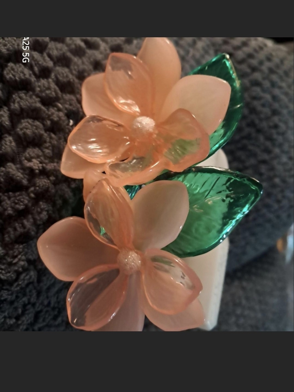 Bath & Body Works Peach Floral Resin Clip-On Candle Accent with Green Leaves